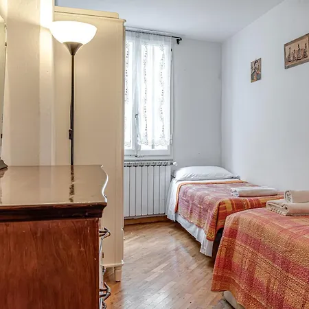 Leonardo Apartament *