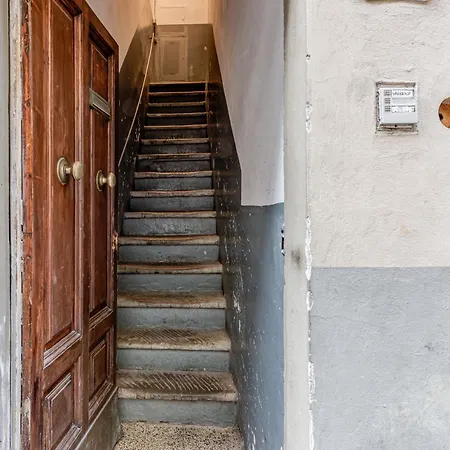 Leonardo Apartment